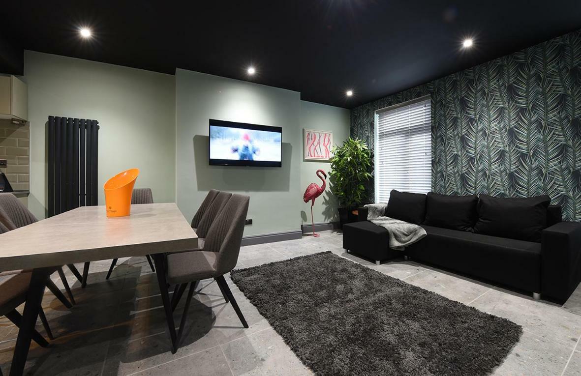 Ferienwohnung La Jungle Du Swan Manchester Exterior foto