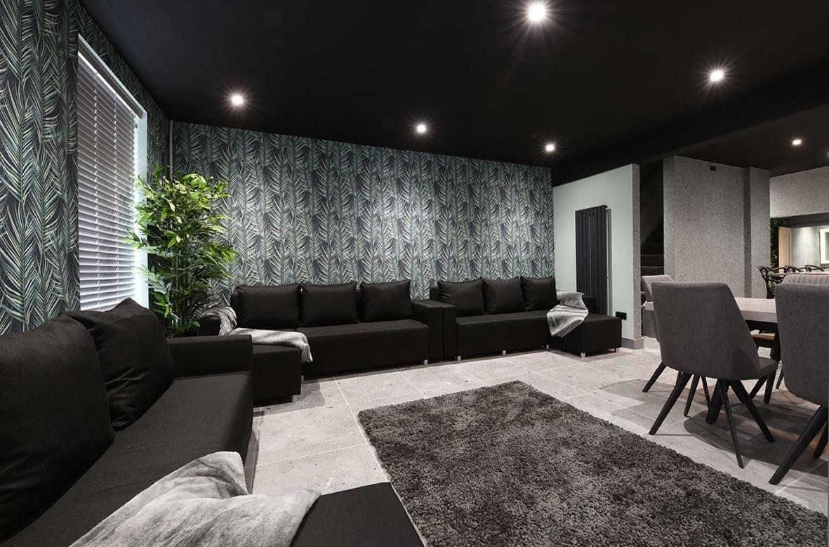 Ferienwohnung La Jungle Du Swan Manchester Exterior foto